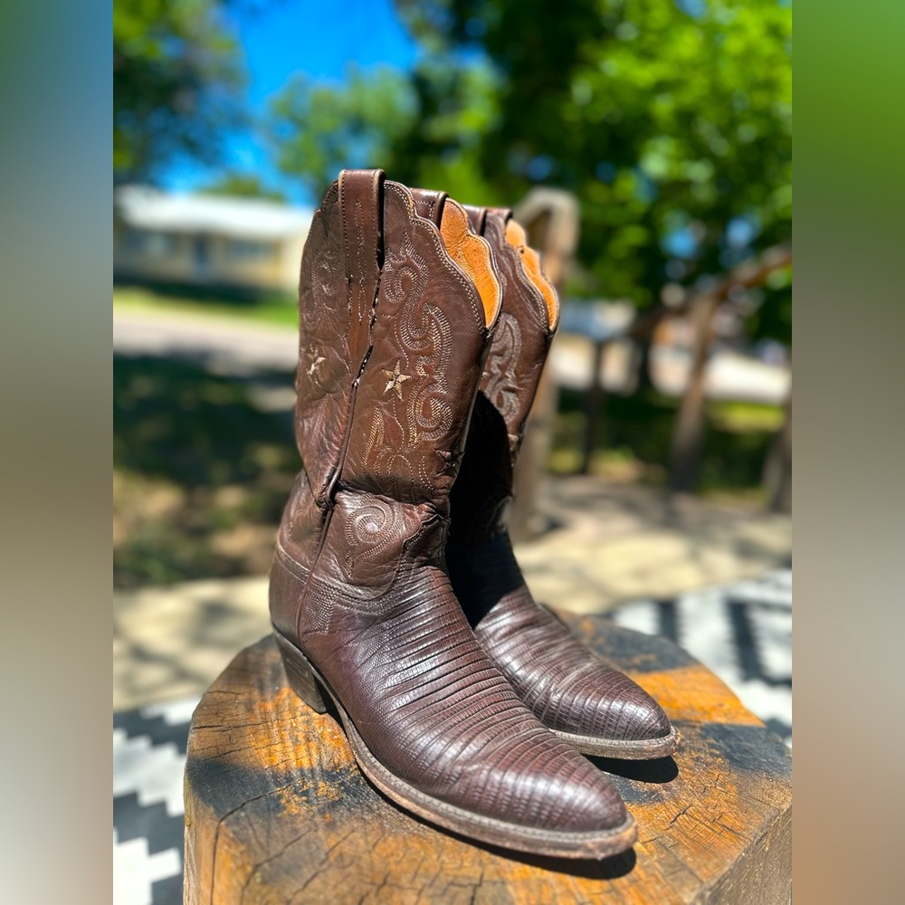 Lucchese Women “Western” Cowgirl boots. size 8